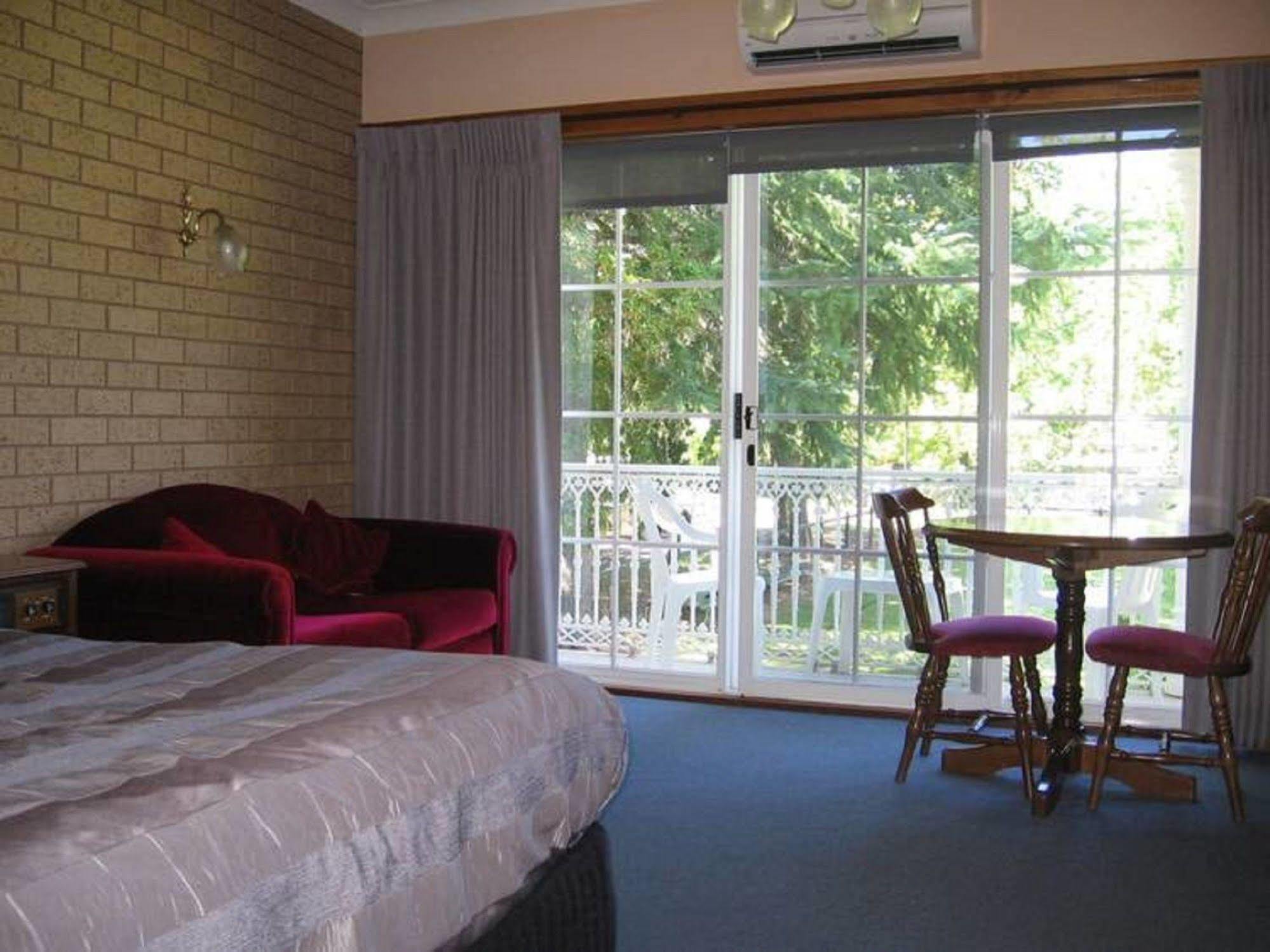 Barrass John Bright Motor Inn المظهر الخارجي الصورة